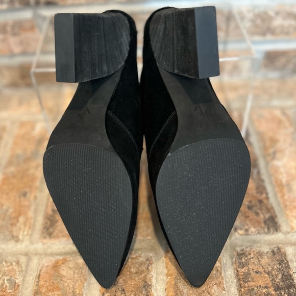 Donald Pliner Vama Stack Heeled Suede Mule - Picture 11 of 11